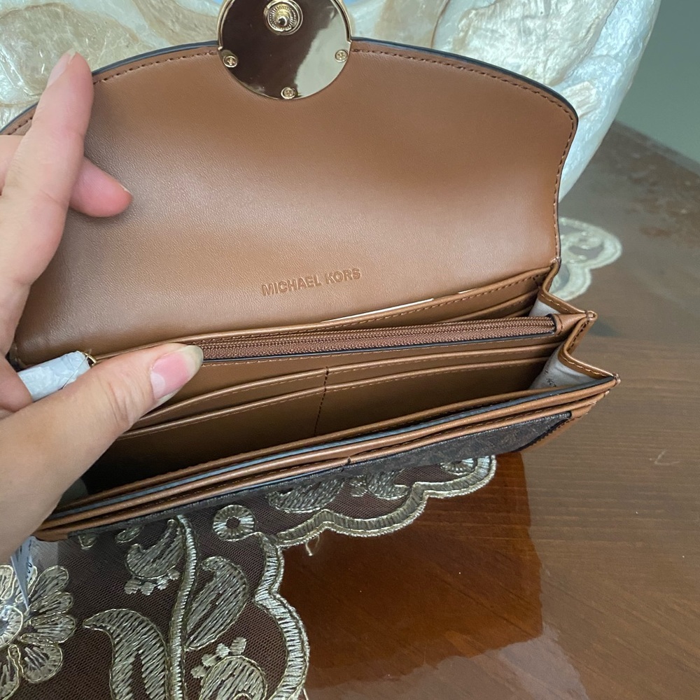 Michael Kors Fulton wallet - Picture 13 of 16